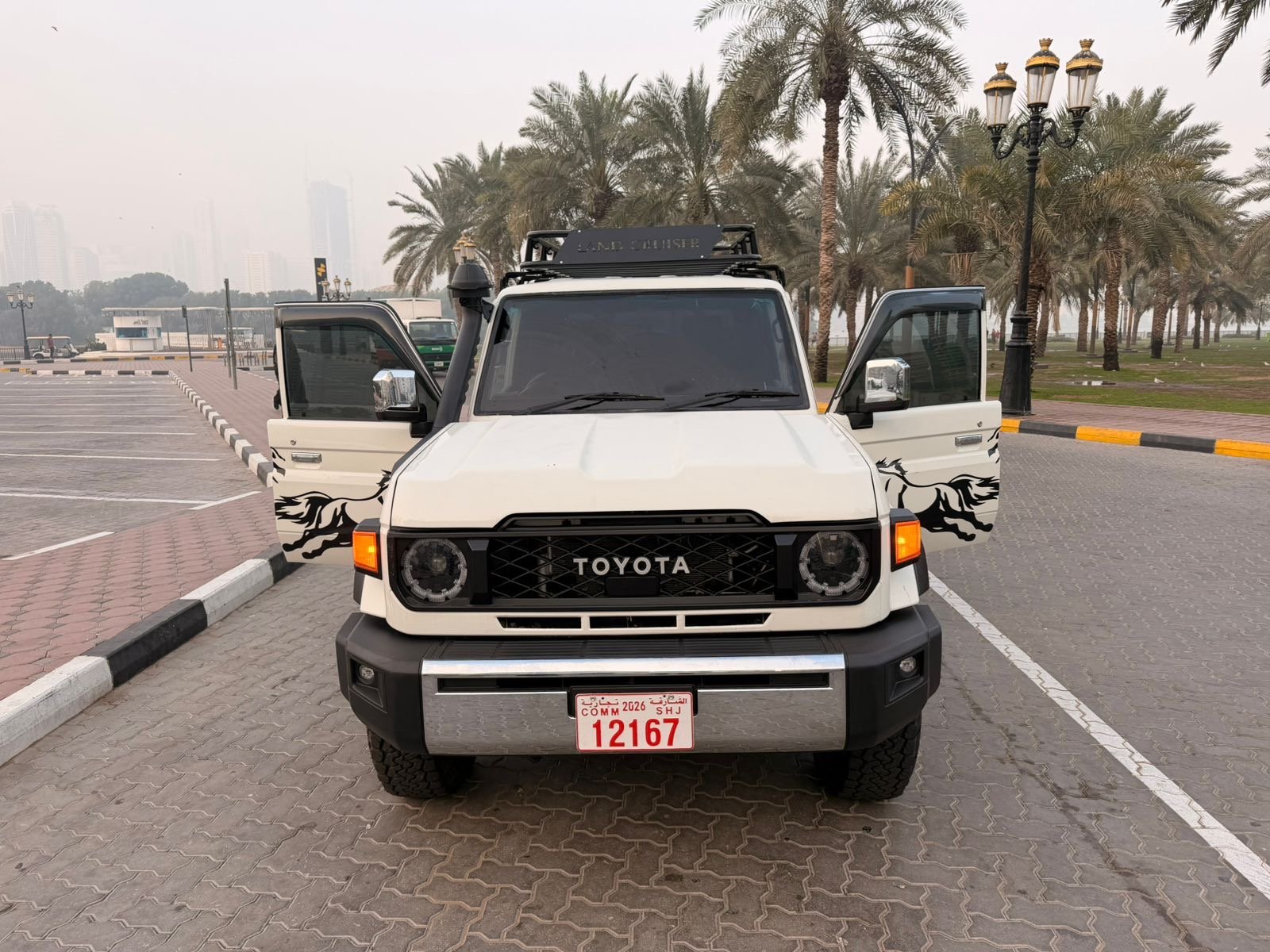 Land Cruiser HardTop 2017 Double Cabin image